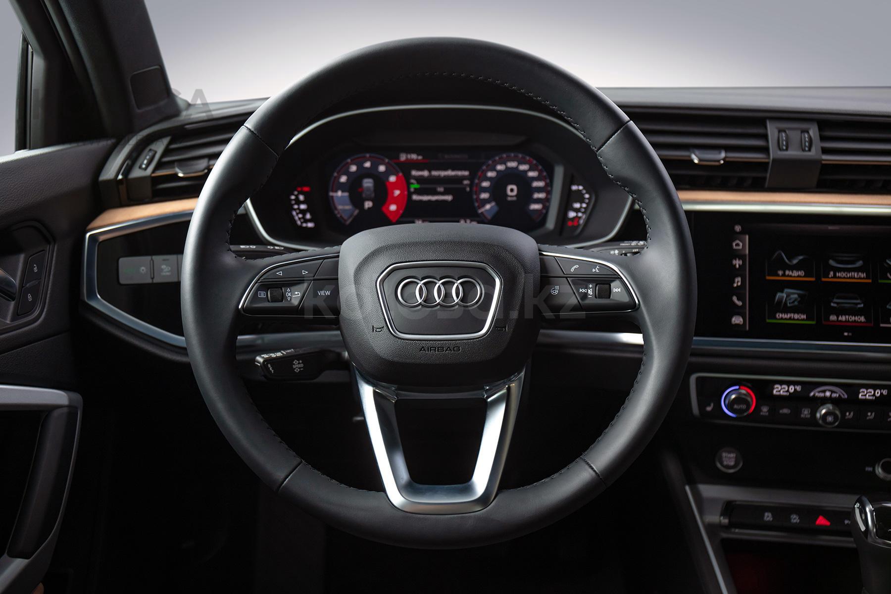 Audi Q3 SUV 2021 года
