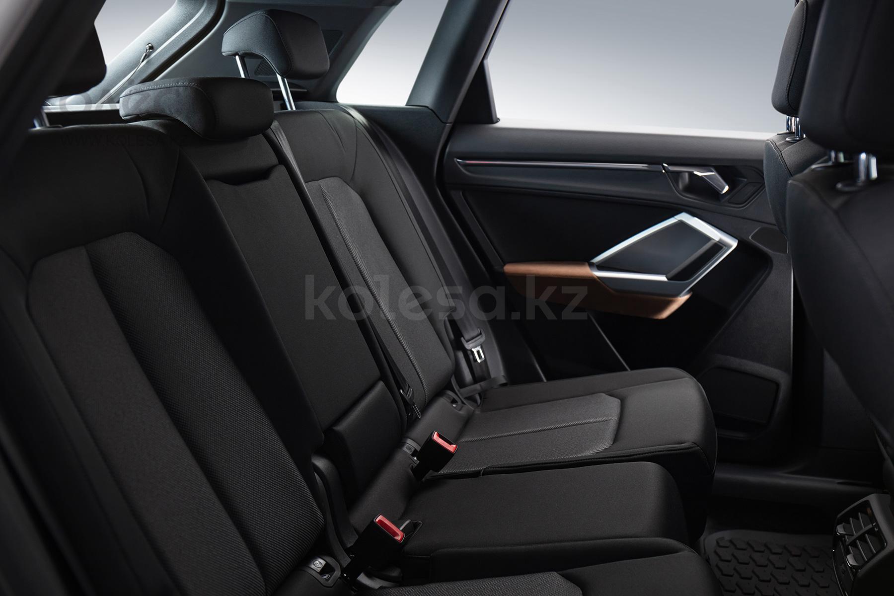 Audi Q3 SUV 2021 года