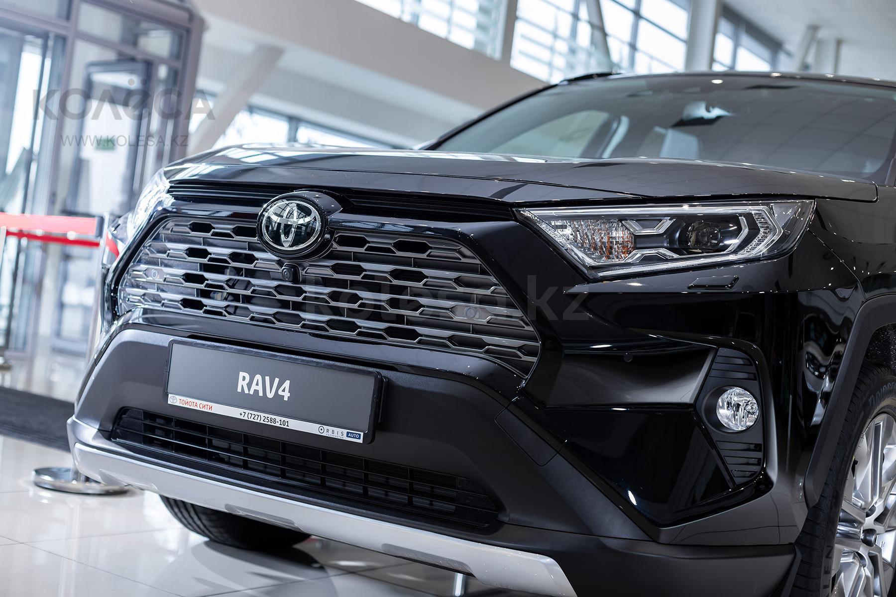 Toyota RAV4 J класса 2020-2021 года от 24 500 000 тенге