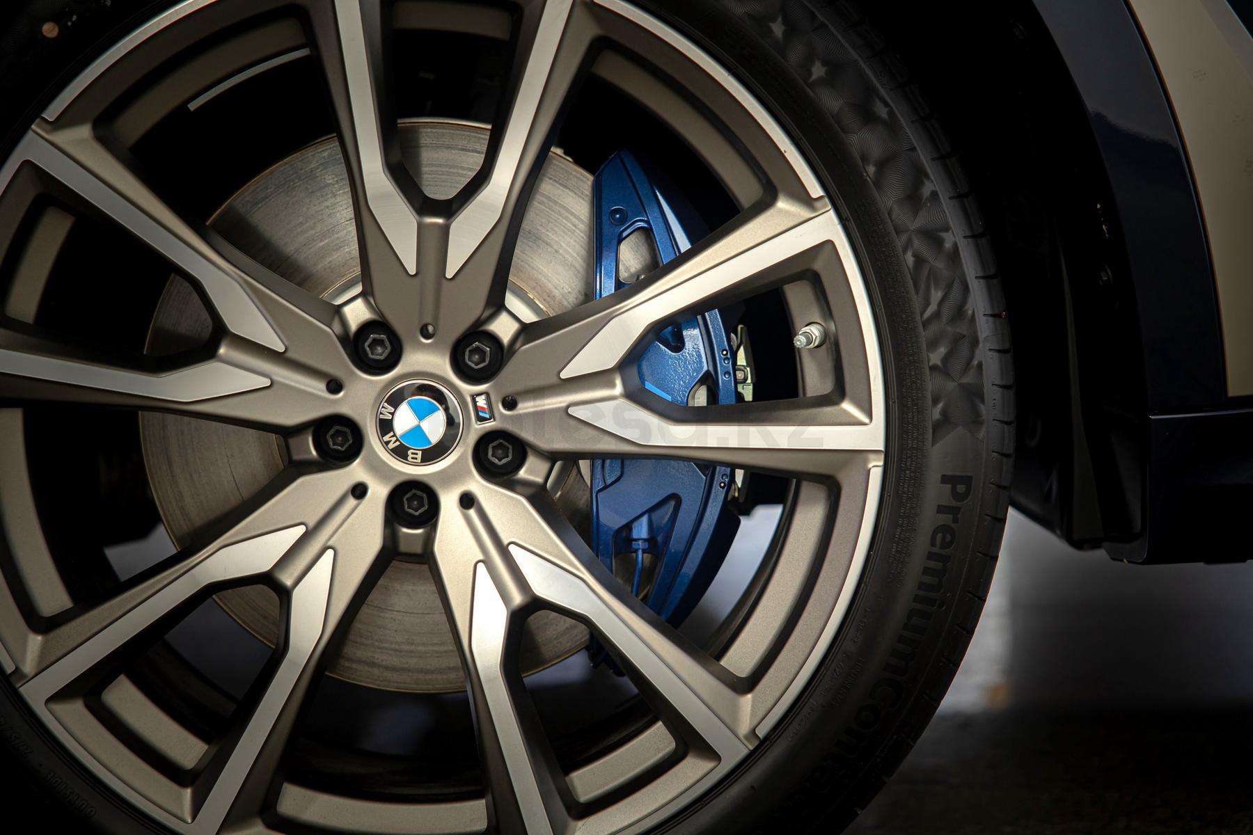 BMW X7 SUV 2021 - н.в. года от 55 000 000 тенге