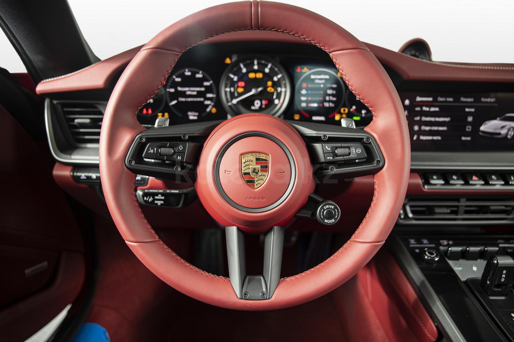 Porsche 911 S 2018 - н.в. года от 96 280 000 тенге