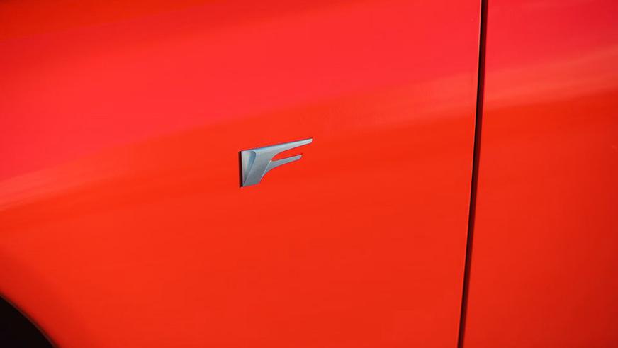 С молотка уйдёт практически новый суперкар Lexus 2012 года