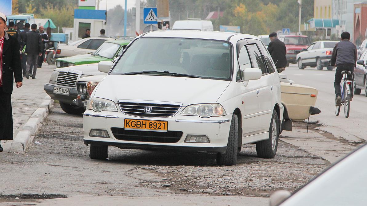 Кыргызские машины можно временно ввозить на один год