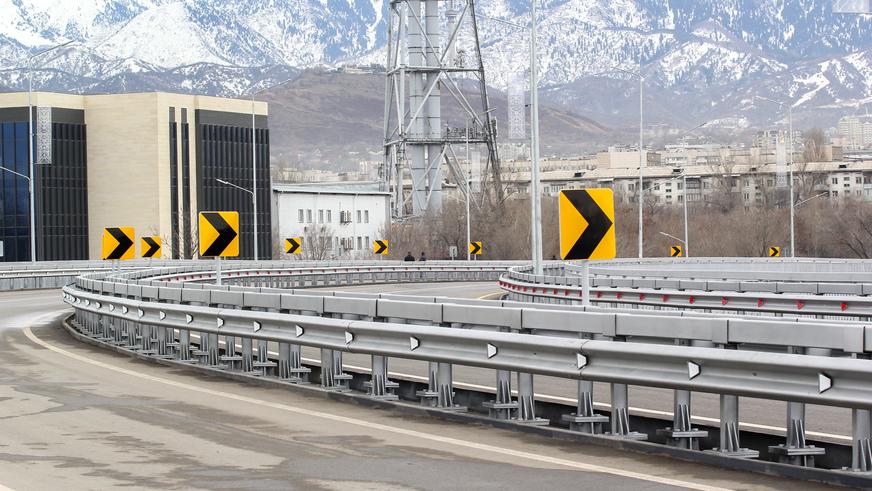 Мост на Назарбаева – Жансугурова открыли в Алматы
