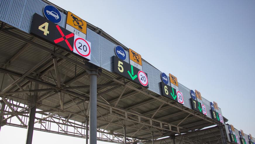Терминалы на трёх новых платных дорогах в РК заработают завтра, 26 января