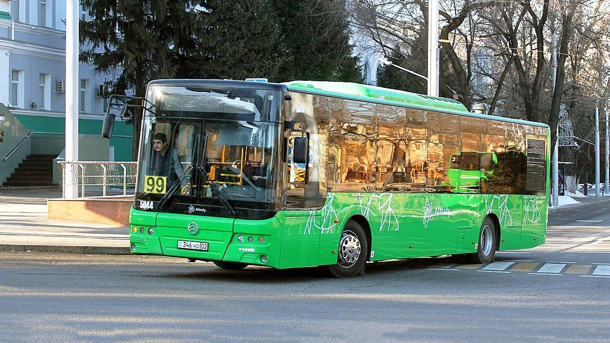 Китайские автобусы Golden Dragon начнут собирать в Казахстане