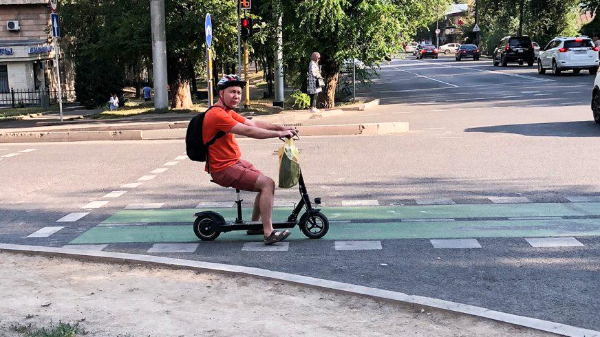 Электросамокаты и велосипеды: где ездить можно, а где нельзя