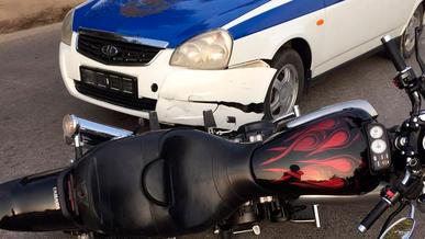 Полицейским разрешено таранить мотоциклы, мопеды и даже велосипеды
