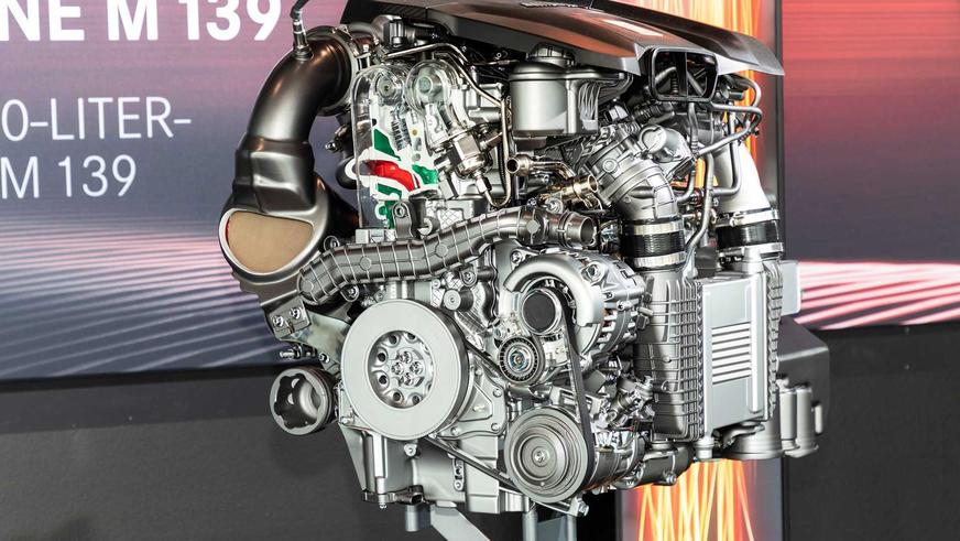 Mercedes-AMG выкатил 421-сильный 2-литровый мотор