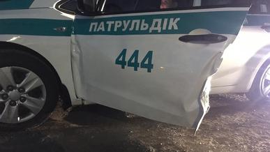 Кортеж сбил двух полицейских на ВОАД в Алматы