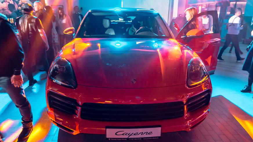 В Алматы приехал Porsche Cayenne Coupe