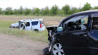 Шесть человек погибли в ДТП с участием Lada Largus и Toyota Ipsum в Актюбинской области