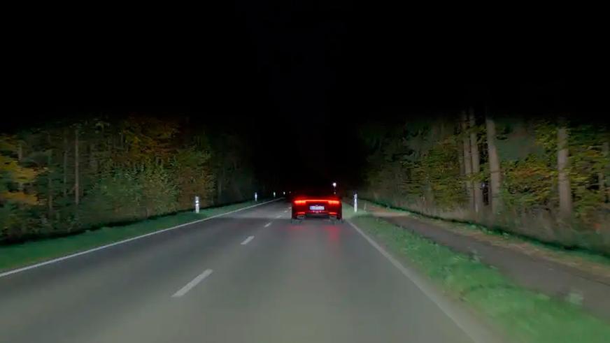 Новые LED-фары Porsche осветят дорогу на полкилометра вперёд