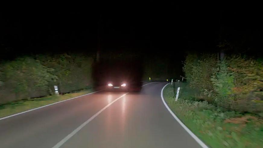 Новые LED-фары Porsche осветят дорогу на полкилометра вперёд