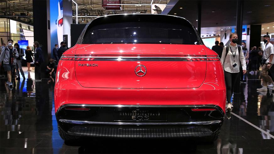 Mercedes-Maybach EQS – и «майбах», и типа вседорожник
