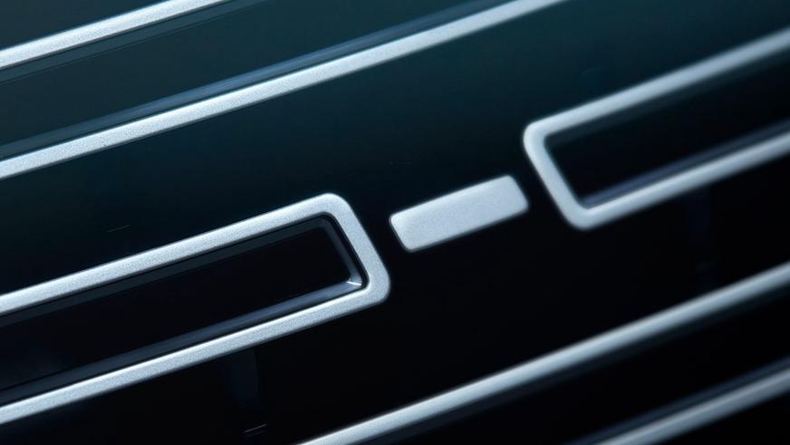 Обновлённый Range Rover Velar лишили кнопок в салоне