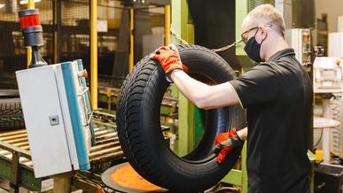 Стало известно, кто купит завод Nokian Tyres в России