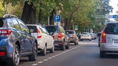 Платные парковки в Алматы станут бесплатными 5 июня