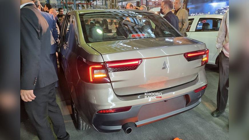 Renault Logan первого поколения превратился в Saipa Cadila в Иране