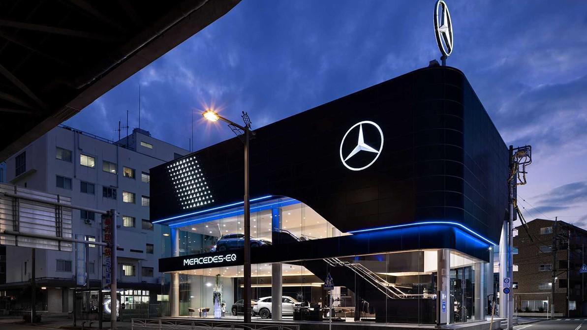 Mercedes открыл первый автосалон, где продаются только электромобили