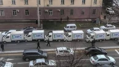 Узбекистану передали 223 машины для перевозки вакцин. Восемь сразу попали в ДТП
