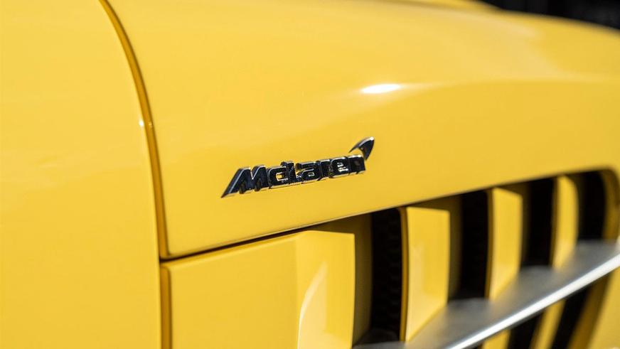 На продажу выставили уникальный Mercedes-Benz SLR McLaren. Он жёлтый!