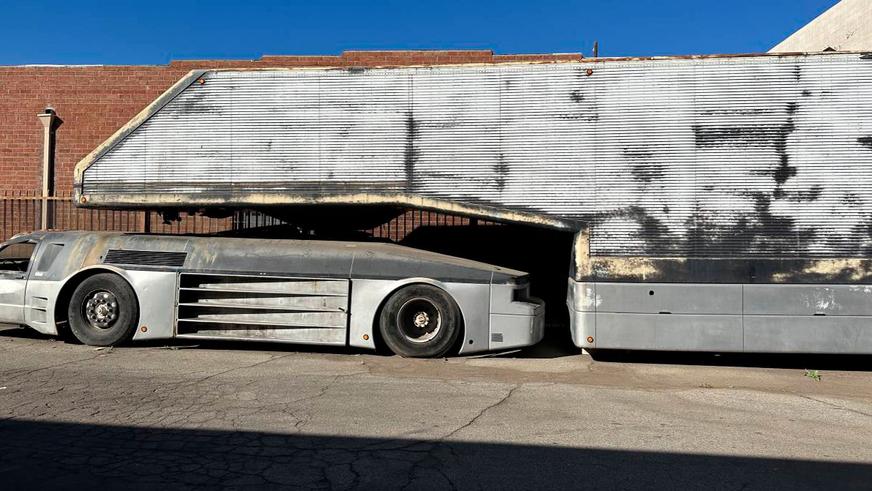 На продажу выставлен один из самых странных грузовиков в мире