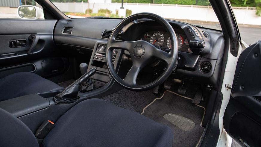 Редкий Nissan Skyline GT-R продают в США
