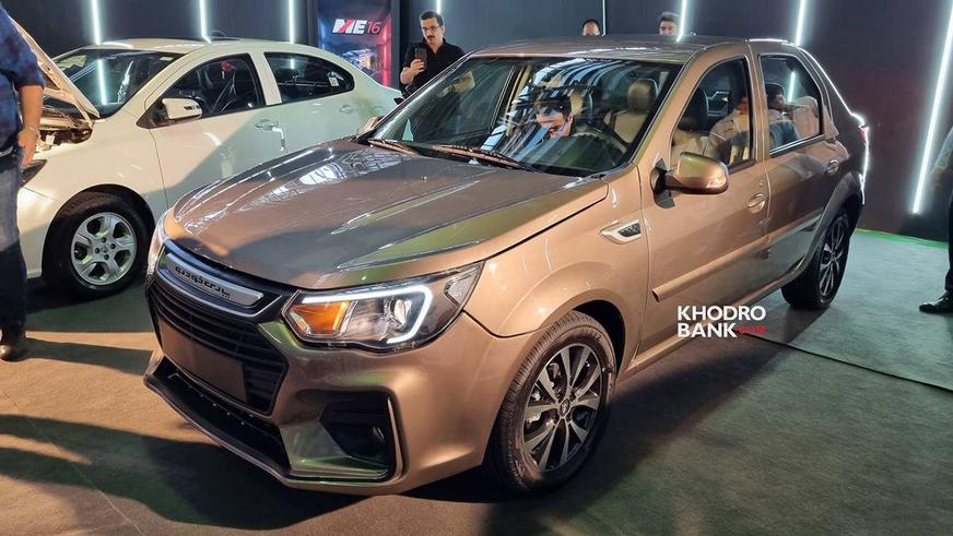 Renault Logan первого поколения превратился в Saipa Cadila в Иране