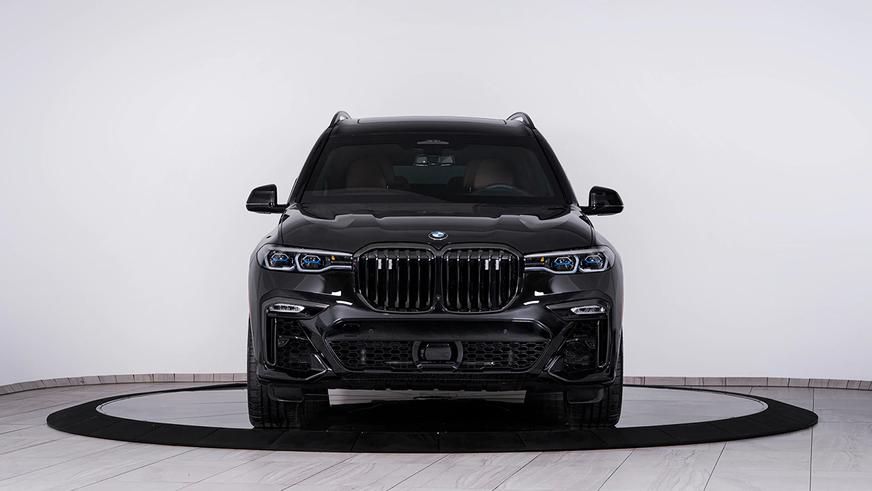 Представлен бронированный BMW X7
