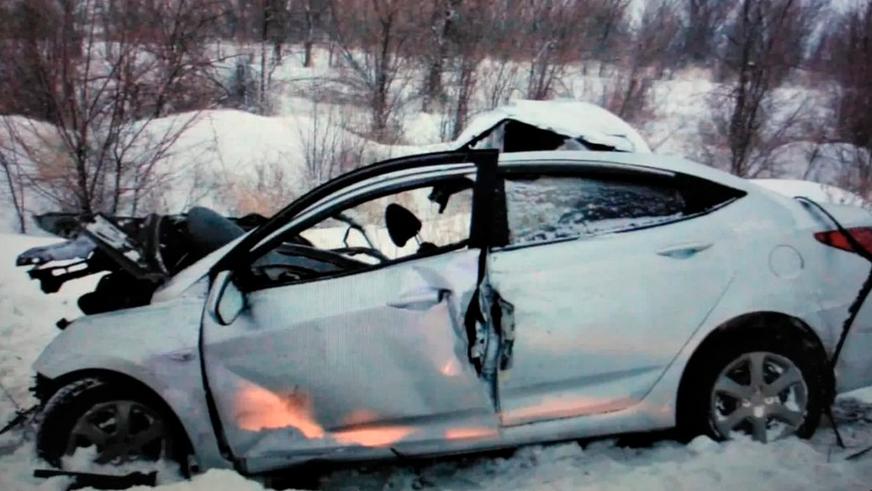 Два человека погибли в столкновении Hyundai Accent с КамАЗом
