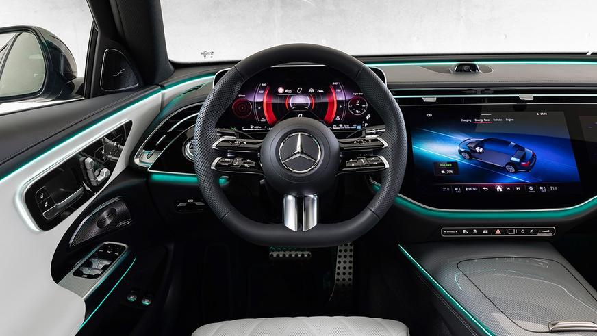 Новый Mercedes-Benz E-класса: гибриды, селфи-камера и TikTok
