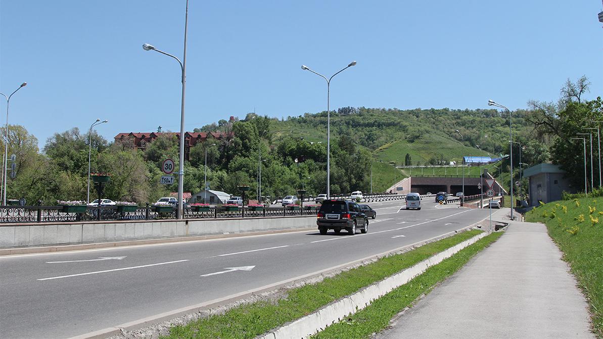 С 1 по 10 июня частично перекроют участок проспекта Аль-Фараби в Алматы