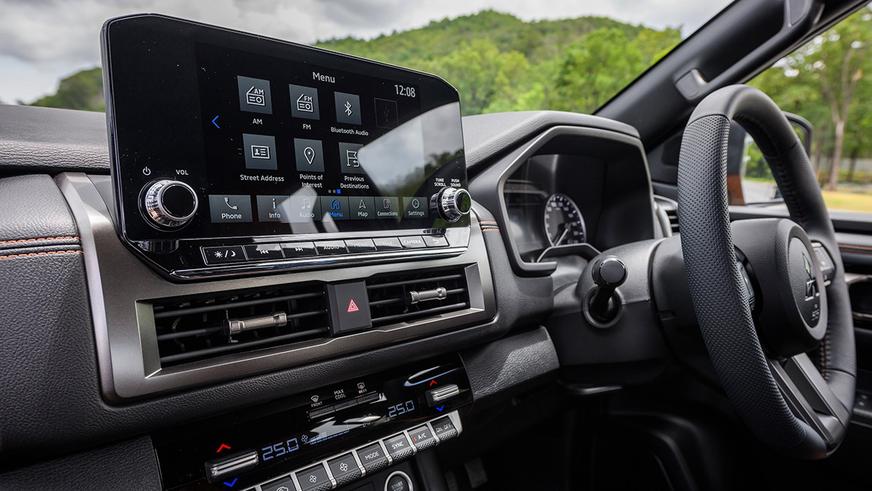 Mitsubishi представила новое поколение пикапа L200