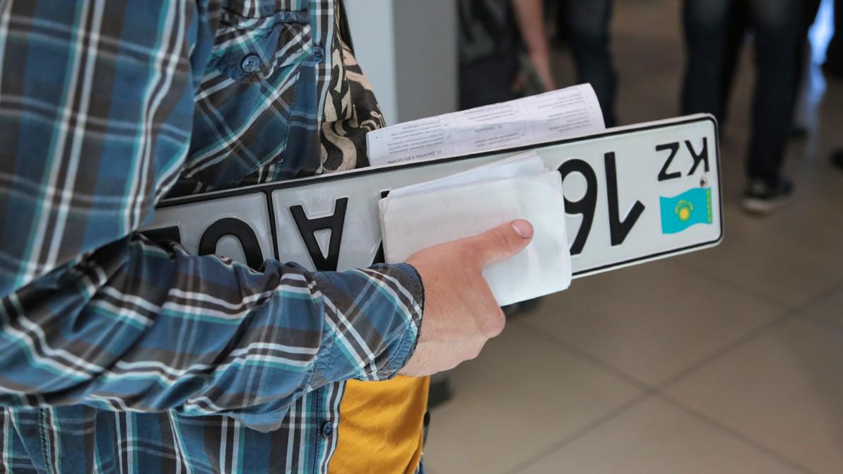 Легализацию иностранных авто в РК планируют провести с 1 января по 1 июля 2023 года