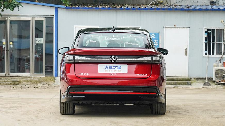 В Китае Volkswagen ID.7 оказался почти вдвое дешевле, чем в Европе