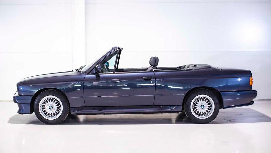 За пожилой кабриолет BMW (Е30) отдали почти 102 тысячи долларов