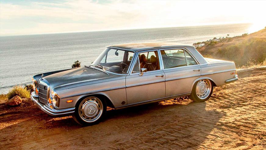 Mercedes-Benz 300 SEL из 1970-х оснастили мотором от Corvette