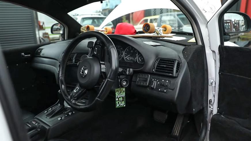 VW Beetle стал пикапом на шасси старого BMW 3-й серии