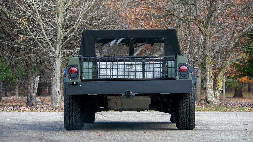 Альтернативный Humvee пустят с молотка
