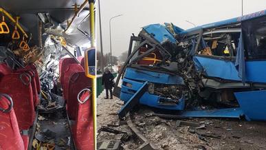 Водитель автобуса скончался после лобового столкновения на мосту ДСК в Караганде