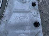 Передний правый крыло в оригинале на Toyota Camry 70 за 45 000 тг. в Алматы – фото 4