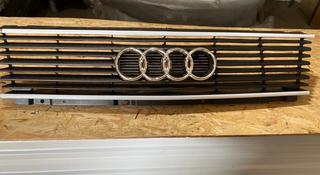 Решетка радиатора — Audi 100 C3 1984-1990 (без хрома) за 5 000 тг. в Алматы