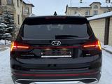 Hyundai Santa Fe 2022 года за 26 000 000 тг. в Караганда – фото 2