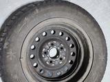 Один диск с покрышкой Mazda cronos R14 185/70. за 10 000 тг. в Нур-Султан (Астана) – фото 2