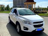 Chevrolet Tracker 2014 года за 7 300 000 тг. в Атырау – фото 4