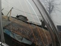Заднее боковое стекло на крыло БМВ Е70 за 40 000 тг. в Алматы