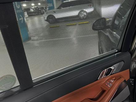BMW X7 2022 года за 56 400 000 тг. в Астана – фото 14