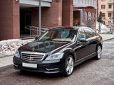Стекла фар Mercedes w221 за 28 000 тг. в Алматы – фото 2