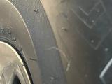 R18 диски + шины оригинал от Ланд крузер 300 для Прадо за 400 000 тг. в Алматы – фото 5
